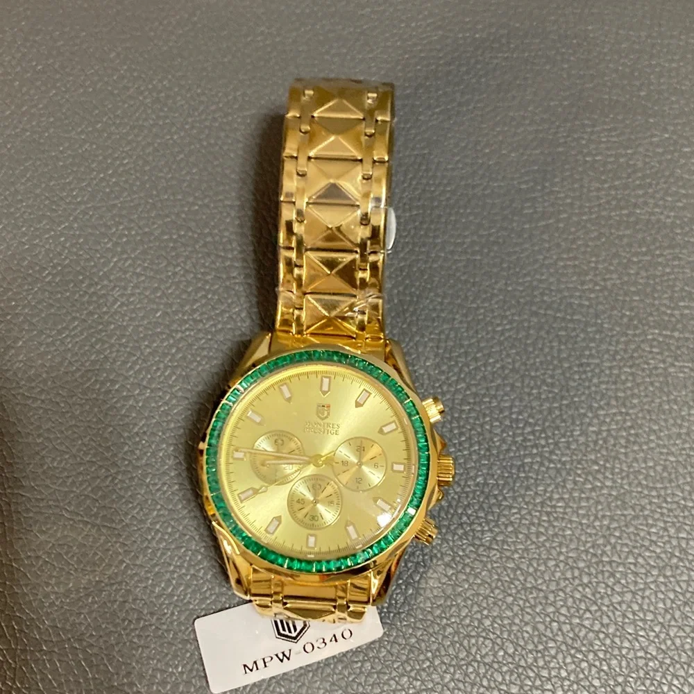 Invicta elegant gold
